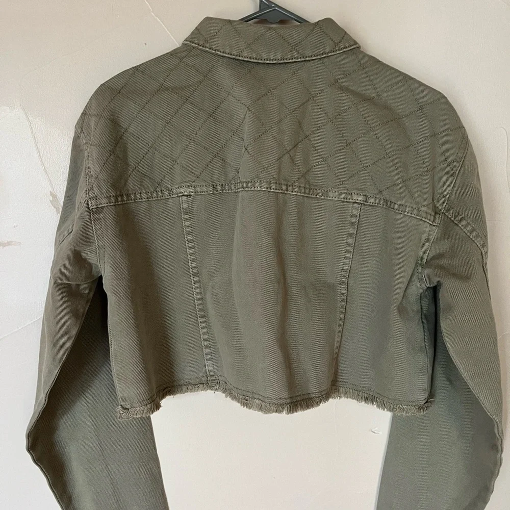 Splendid moss green denim cropped jacket. Size small. Quilt stitching NWT - Picture 2 of 4